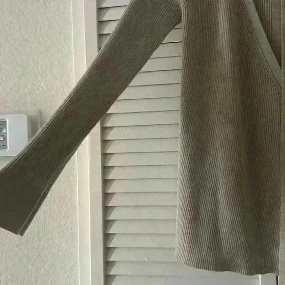 COS Belt Cardigan 💯 Wool NWT Size L - Picture 3 of 12